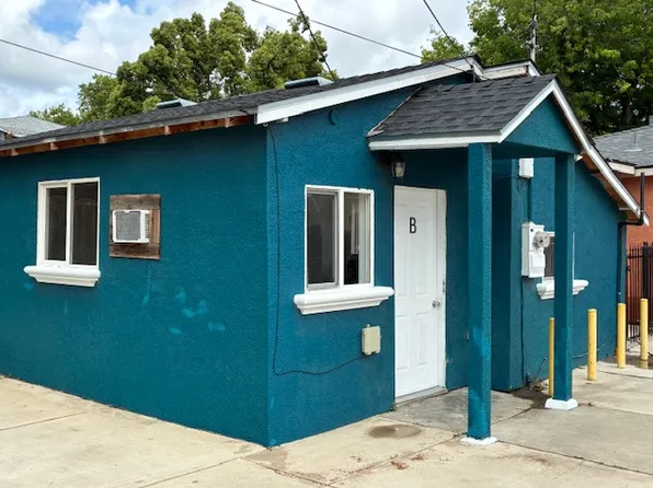 117 Spruce St #B, Modesto, CA 95351