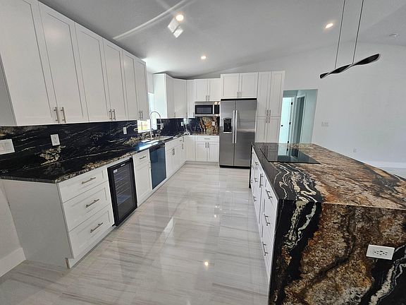 5th image of 2964 NW 36th Avenue