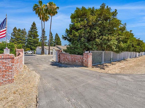 3rd image of 13112 N Highway 88