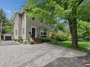 50 Whitman St, Haworth, NJ 07641