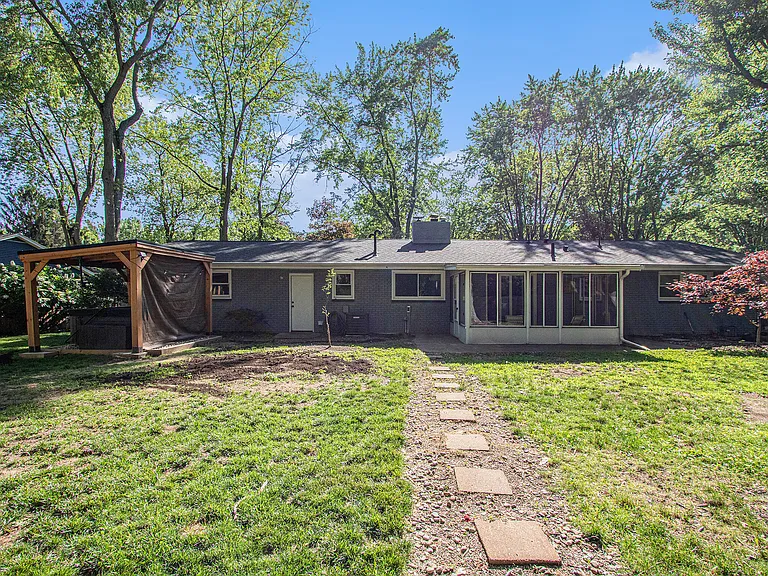 3365 Circle Dr — Photo 18