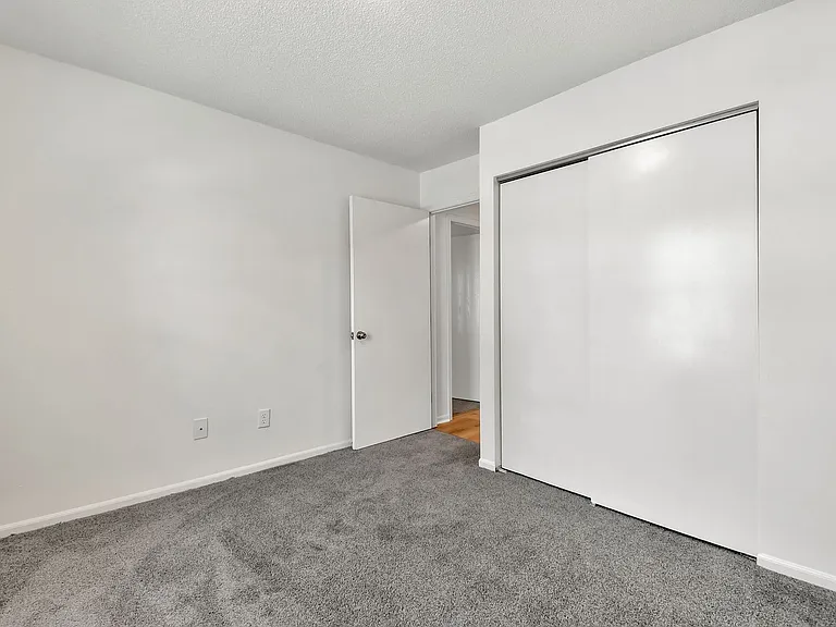 Coventry Apartments — Photo 54