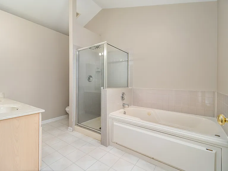 3071 Autumn Lake Dr — Photo 10