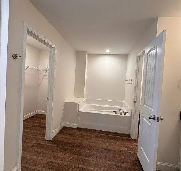 401 Albus Dr — Photo 10
