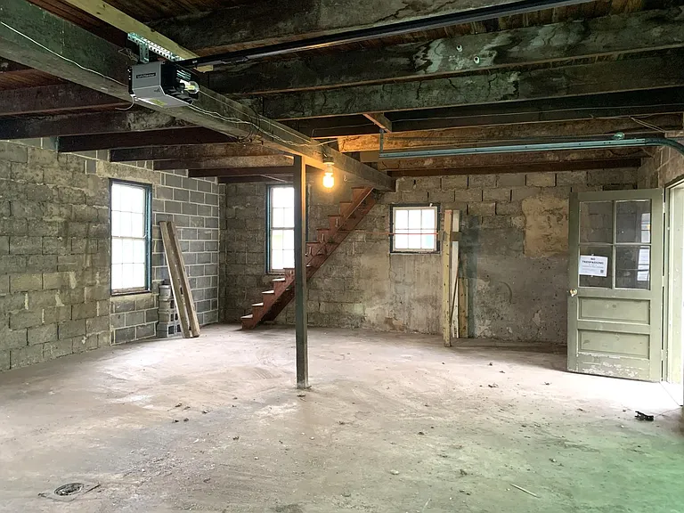 218 N Prince St — Photo 11