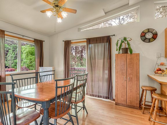 4th image of 7507 Orchard Ave