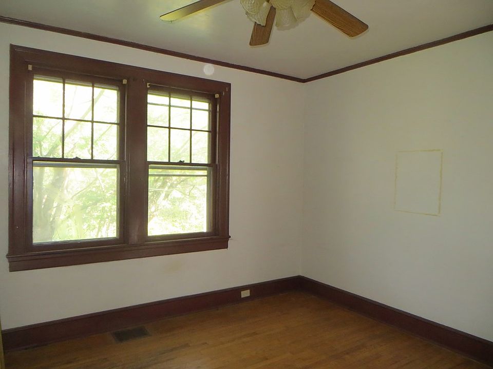 2nd image of 1730 Richmond Blvd