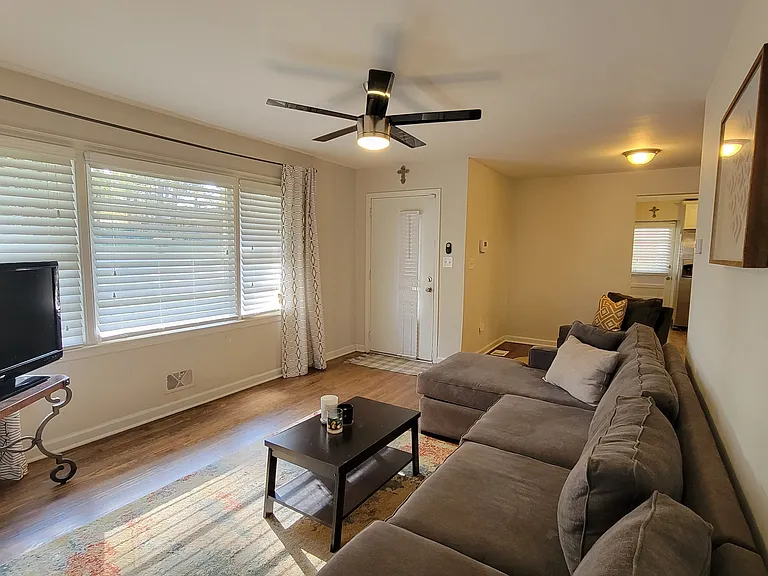 3010 Santa Monica Dr — Photo 9