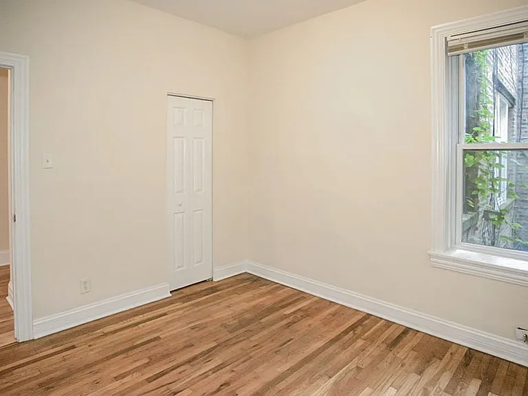 3818 N Sheffield Ave — Photo 32