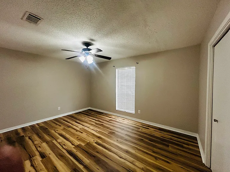 3760 Gatewood Dr — Photo 9
