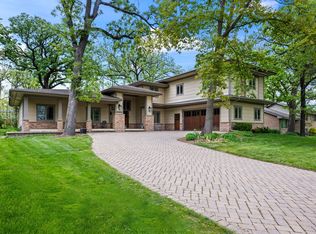 23W212 Blackcherry Ln, Glen Ellyn, IL 60137