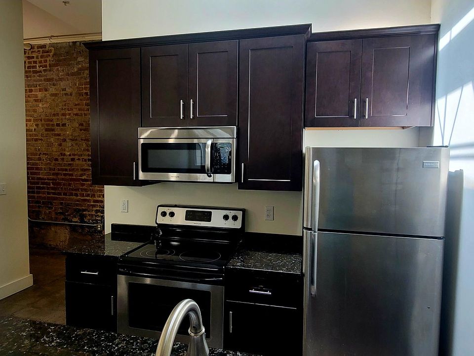 1st image of 7 W 13th St #6