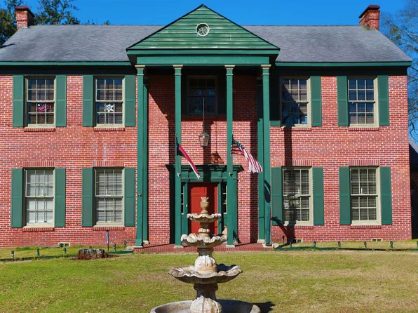 3201 Victory Dr, Marshall, TX 75672