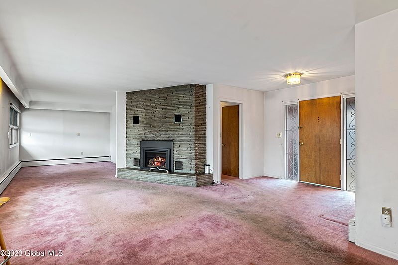 3rd image of 21 E Highland Drive