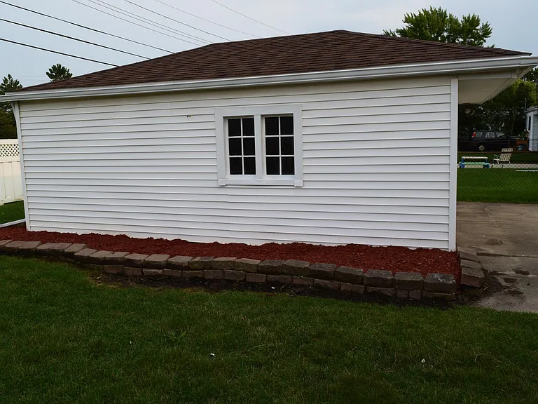2459 Medford St — Photo 48