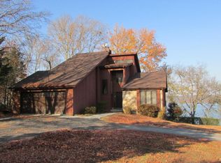 4223 Smoot Ln, Louisville, TN 37777