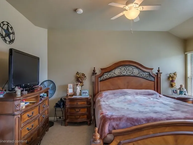 3046 Pine Valley Dr — Photo 2