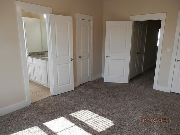 5th image of 208 Belleville Dr