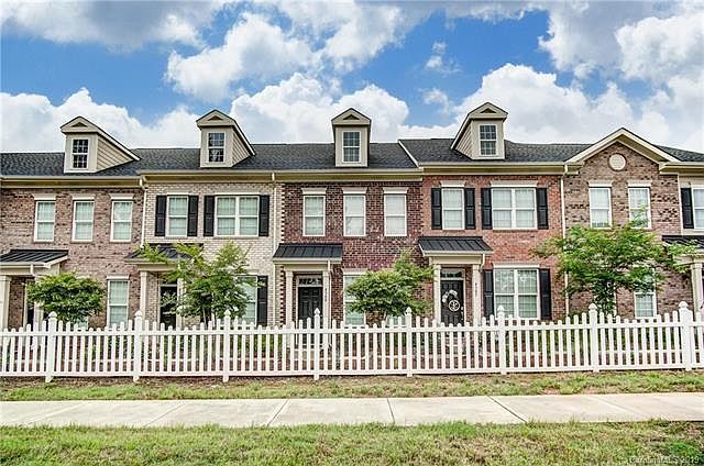 1st image of 4309 Courtly Ln