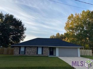 2819 Rush St, Slaughter, LA 70777