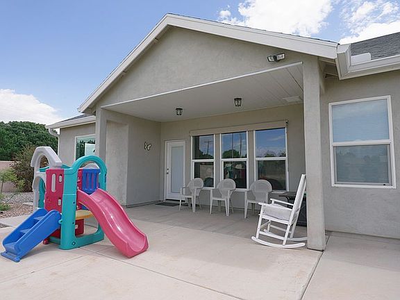 4th image of 852 S Tuscany Ln