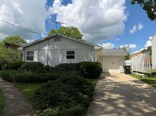 1348 Lincoln Ct, Beloit, WI 53511