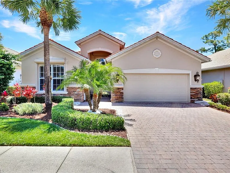 16208 Parque Ln — Photo 3