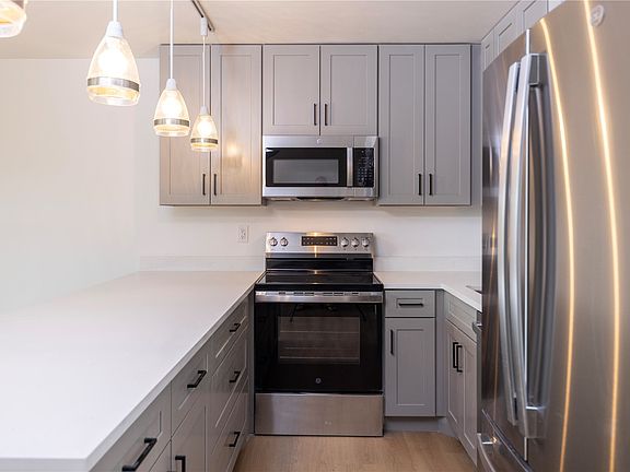 3rd image of 110 Evergreen Rd #303