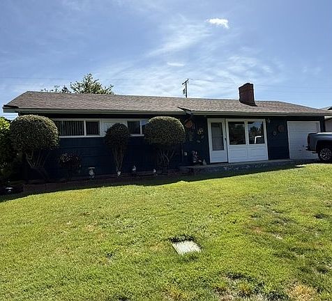 2nd image of 247 Oak St