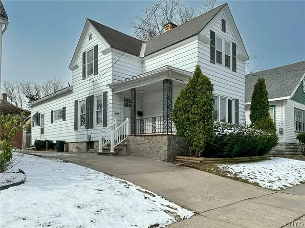1213 Walnut St, Utica, NY 13502