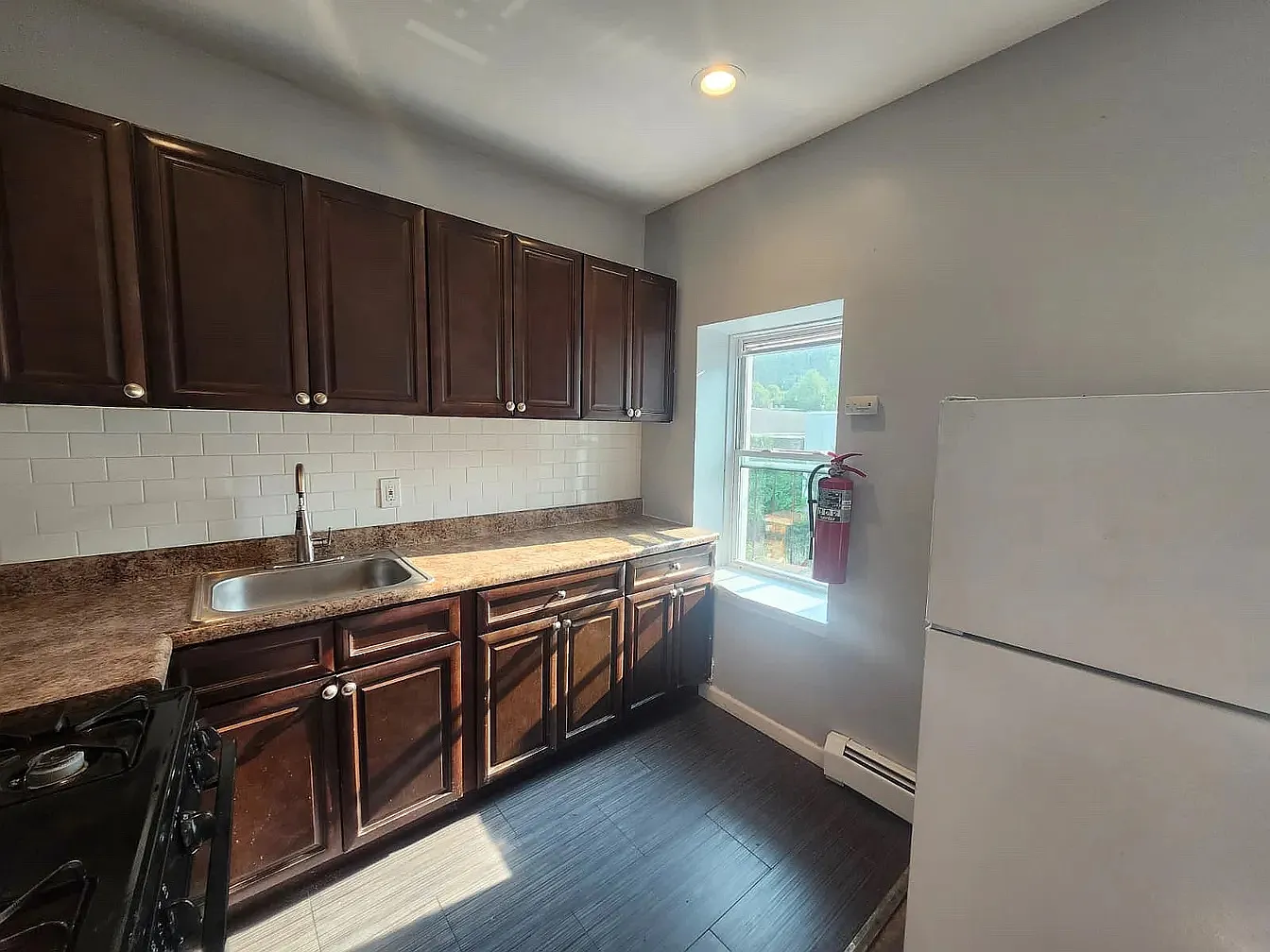 2 bed, $1,650 — Photo 2