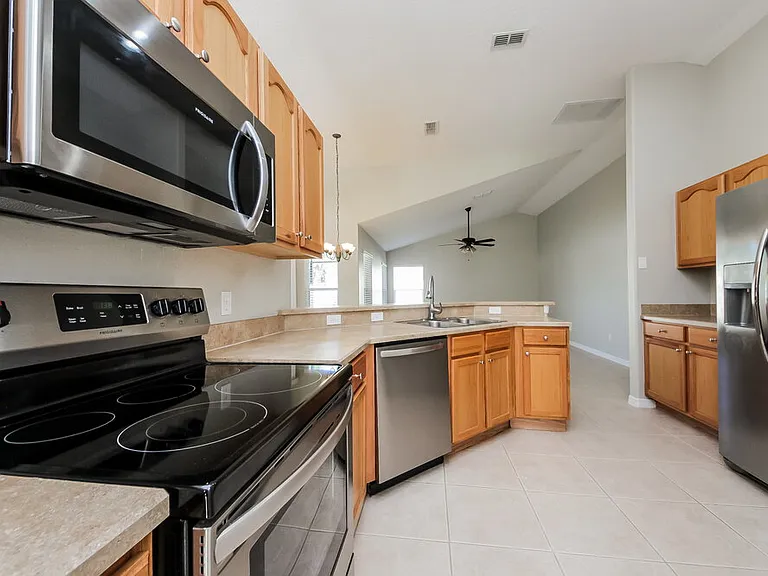 4660 Huron Bay Cir — Photo 6