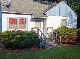 1718 N Gardiner Dr, Bay Shore, NY 11706