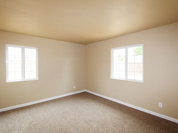 5th image of 1025 W Las Flores Way