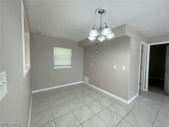 3rd image of 566-568 Figuera St
