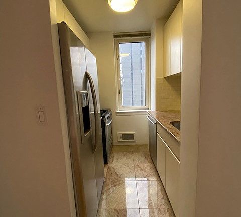 4th image of 455 E 86th St APT 16E