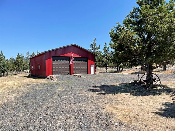 3rd image of 4770 SE Umatilla Loop