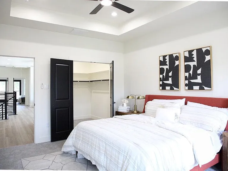 7134 Saint Augustine St — Photo 17