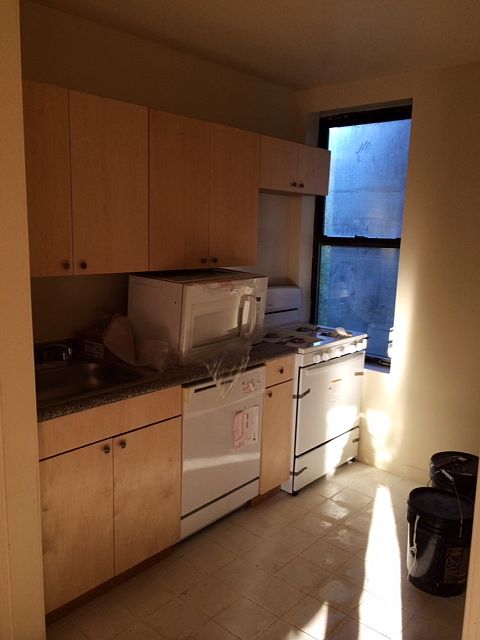2nd image of 500 Washington Ave APT 45
