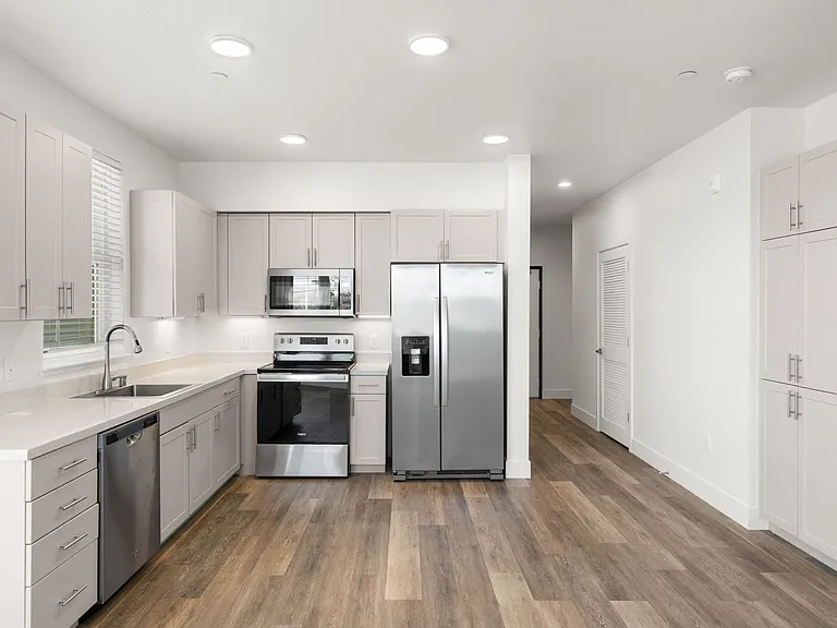 1890 Thea Ave — Photo 14