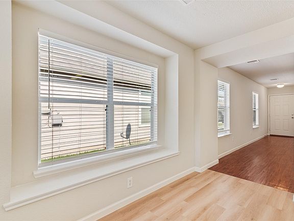4th image of 3003 Ribbon Creek Way