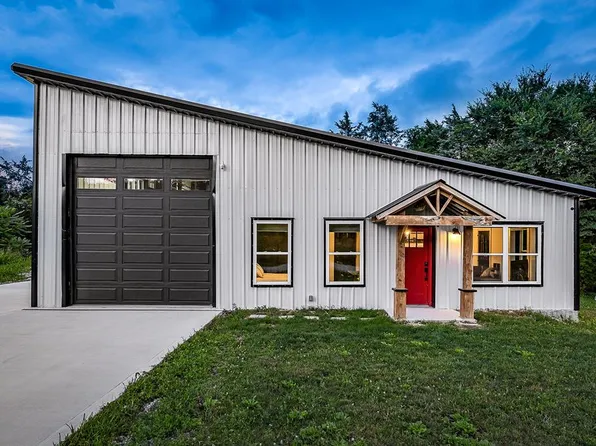 227 Lake Bluff Dr, Baxter, TN 38544