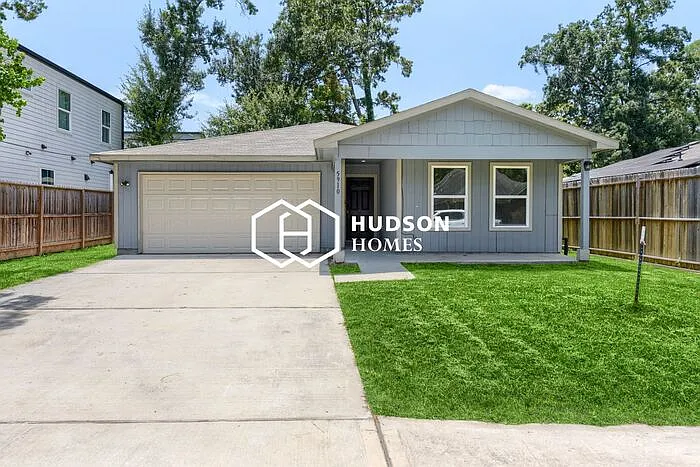 5910 Mayle St — Photo 1