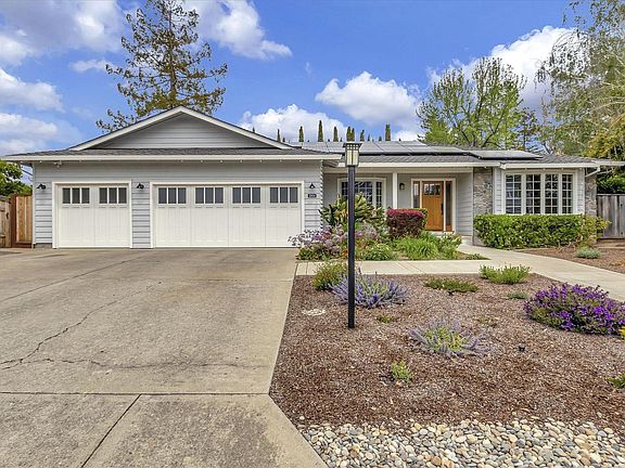 3rd image of 12834 Glen Brae Dr