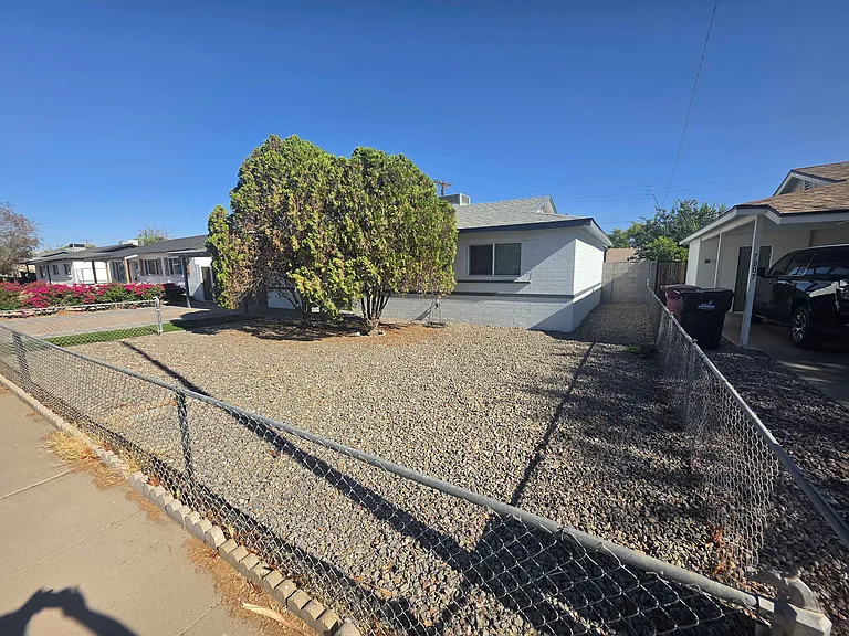 7813 E Culver St — Photo 3