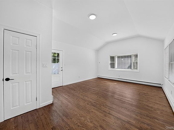 5th image of 10 Field Place