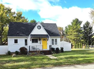1684 Petrolia, West Bloomfield, MI 48324
