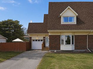 776 Vinette Cres, Ottawa, ON K1E1W9