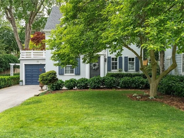 32 Park Ave, Oakville, ON L6J 3X8