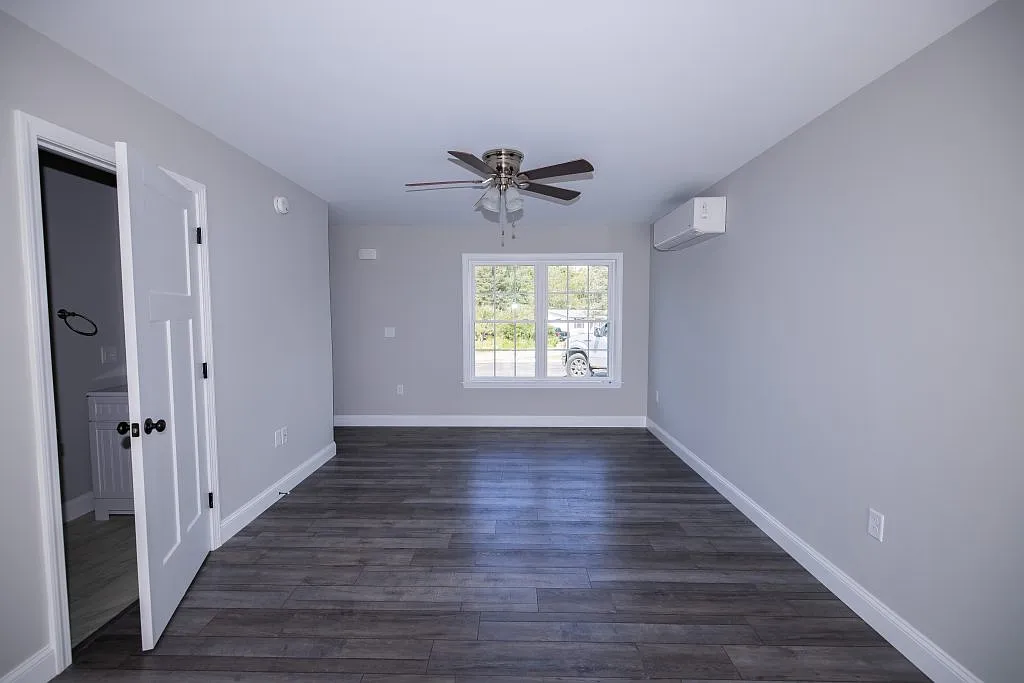 419 Center Dr — Photo 1